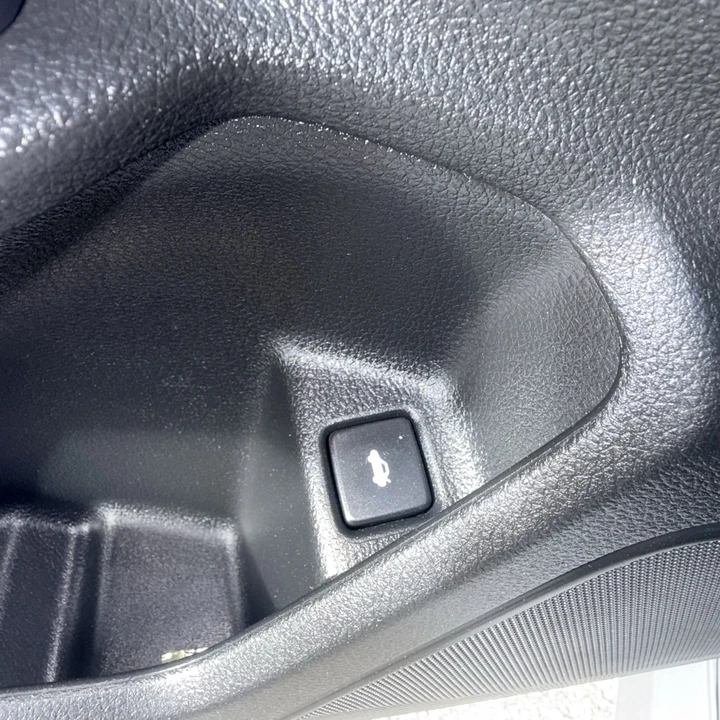 2021 Honda Civic 10th Gen - Image 10 of 14