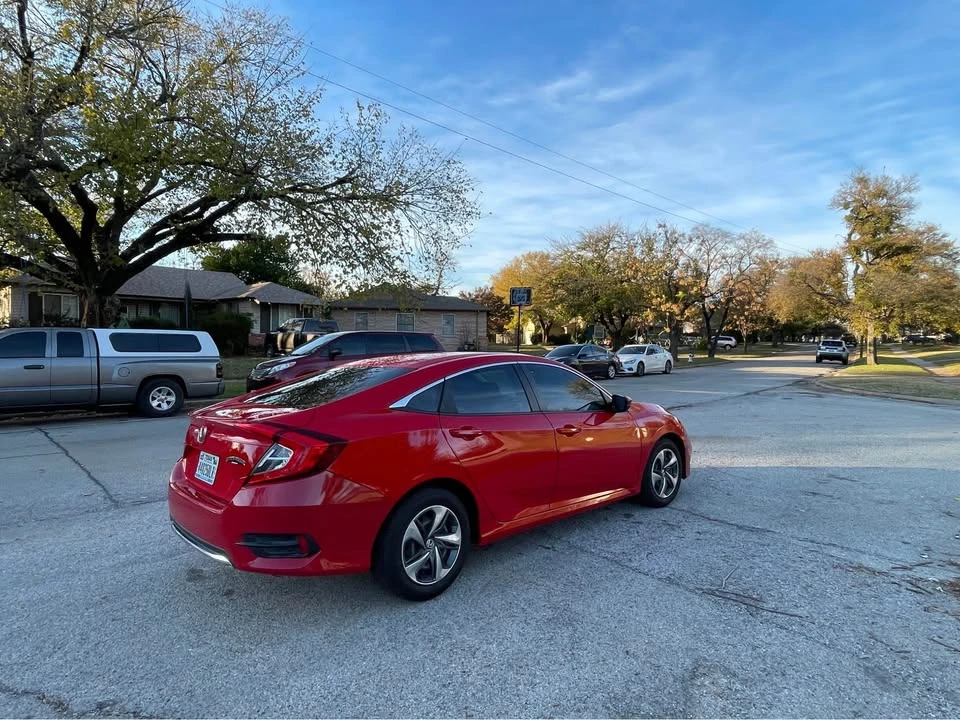 2021 Honda Civic 10th Gen - Image 12 of 17