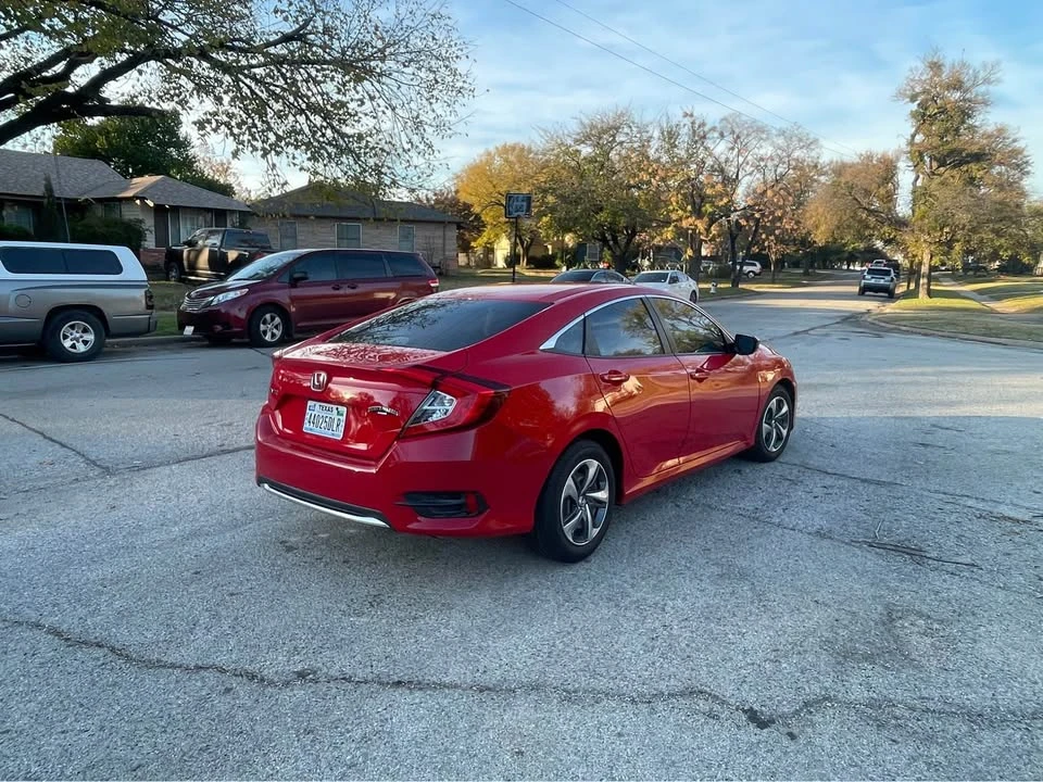 2021 Honda Civic 10th Gen - Image 11 of 17