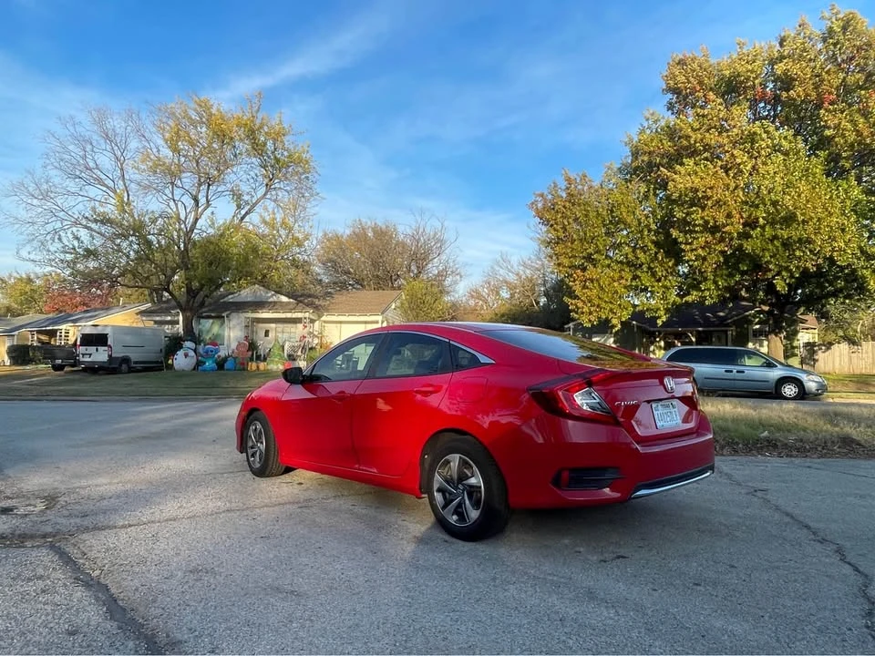 2021 Honda Civic 10th Gen - Image 10 of 17