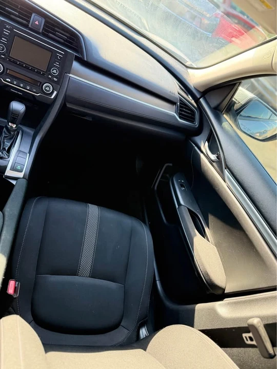 2021 Honda Civic 10th Gen - Image 13 of 15