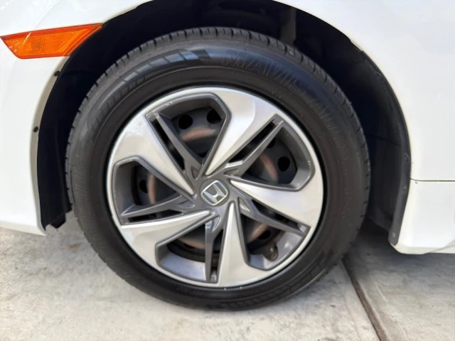 2021 Honda Civic 10th Gen - Image 14 of 31