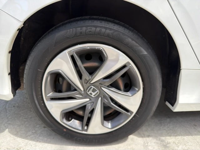2021 Honda Civic 10th Gen - Image 17 of 31
