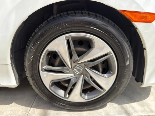 2021 Honda Civic 10th Gen - Image 18 of 31