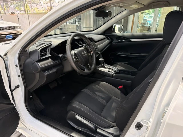 2021 Honda Civic 10th Gen - Image 21 of 31