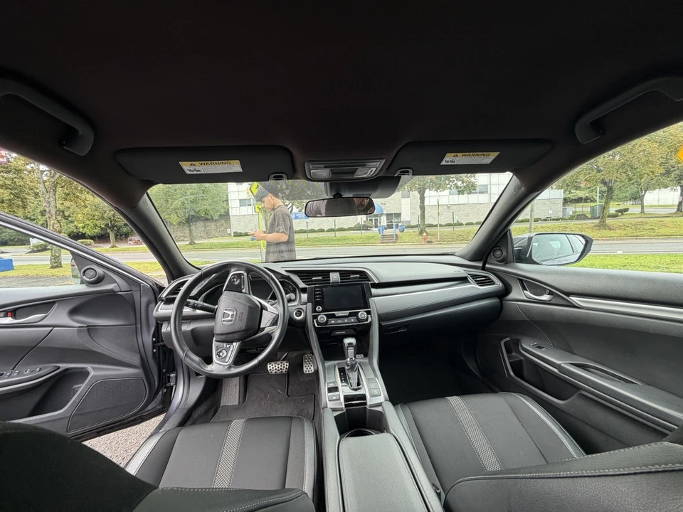 2021 Honda Civic 10th Gen - Image 11 of 24