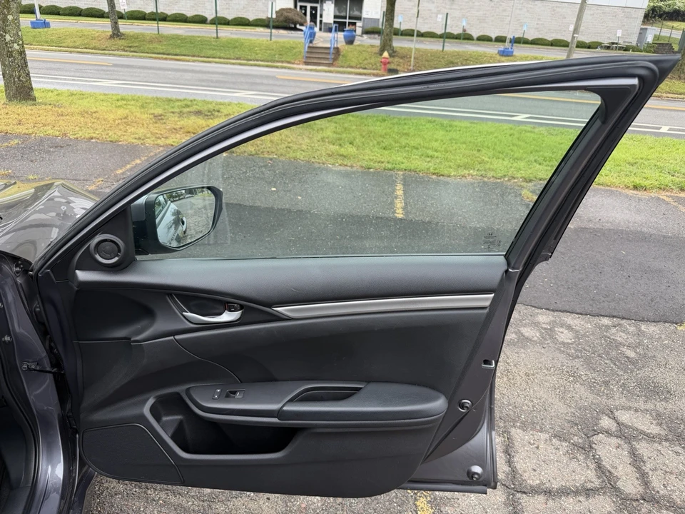 2021 Honda Civic 10th Gen - Image 17 of 24