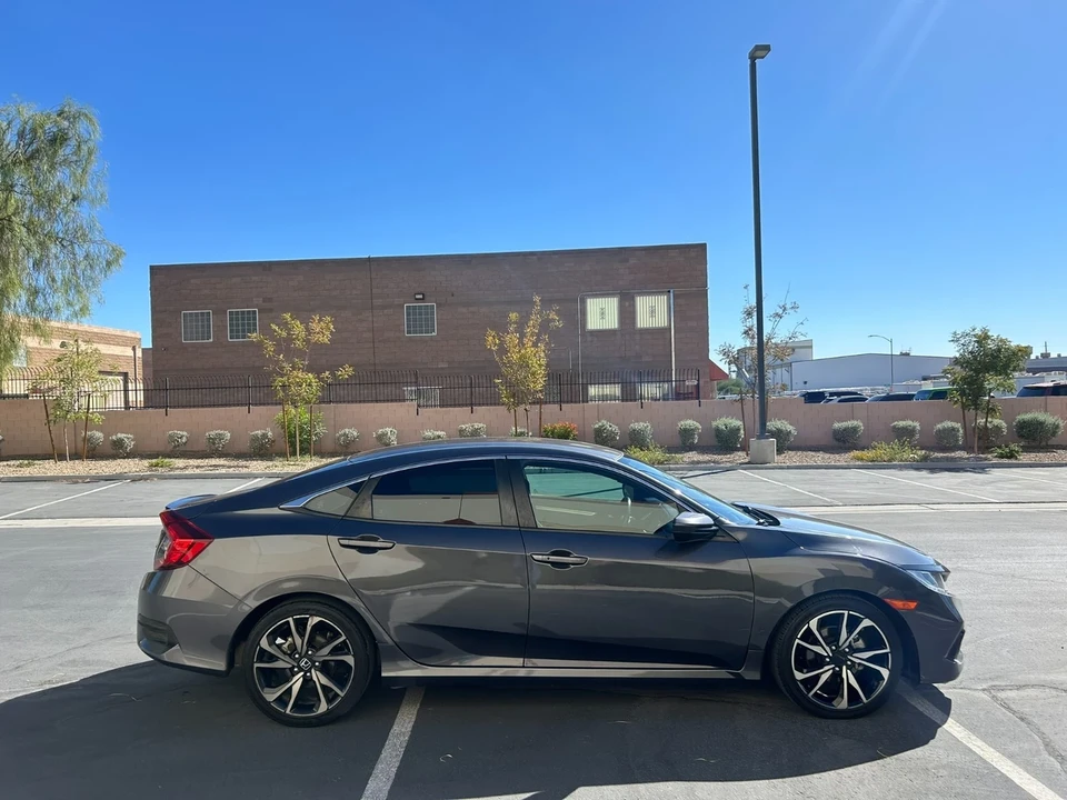 2021 Honda Civic 10th Gen - Image 4 of 18