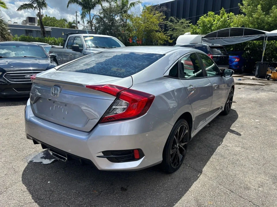 2021 Honda Civic 10th Gen - Image 8 of 15