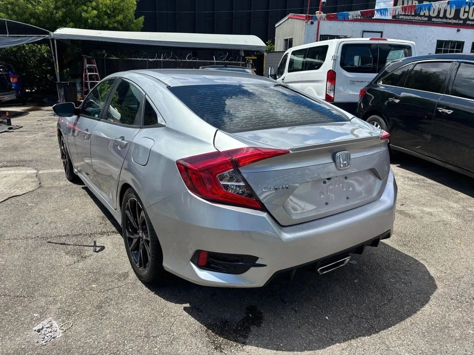 2021 Honda Civic 10th Gen - Image 5 of 15