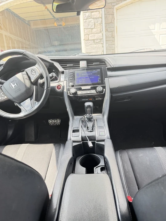 2021 Honda Civic 10th Gen - Image 15 of 21