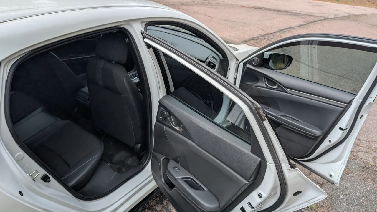 2021 Honda Civic 10th Gen - Image 5 of 15