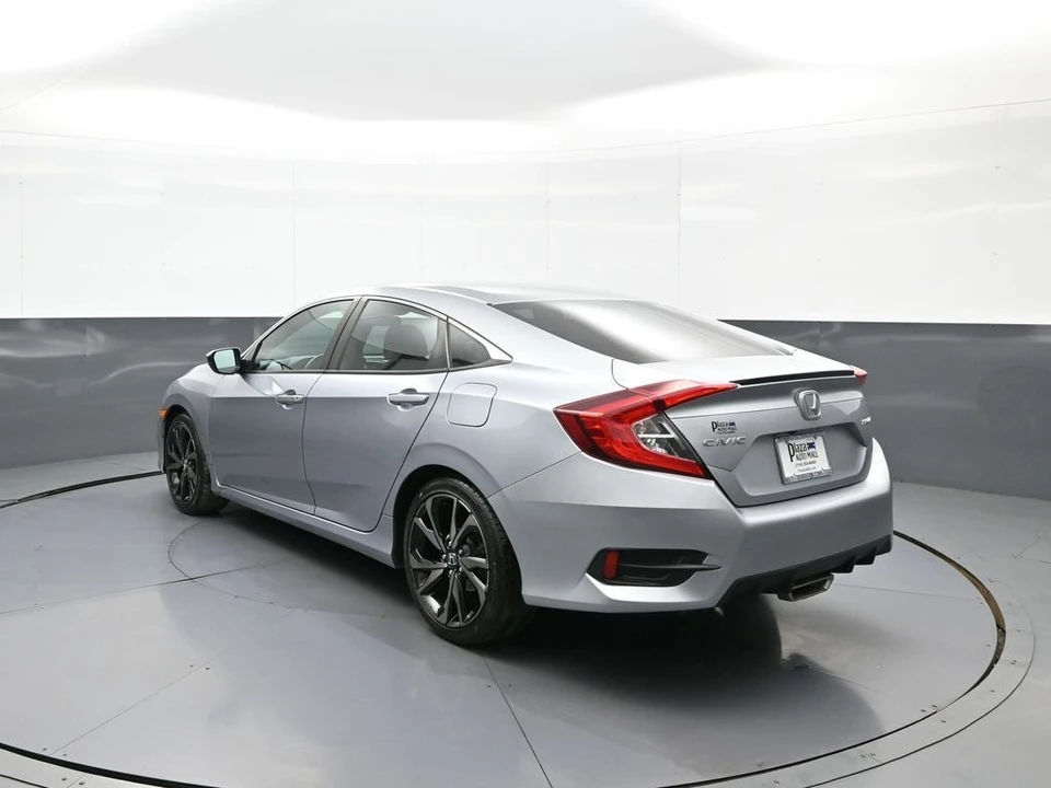 2021 Honda Civic 10th Gen - Image 8 of 21