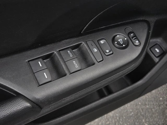 2021 Honda Civic 10th Gen - Image 8 of 21