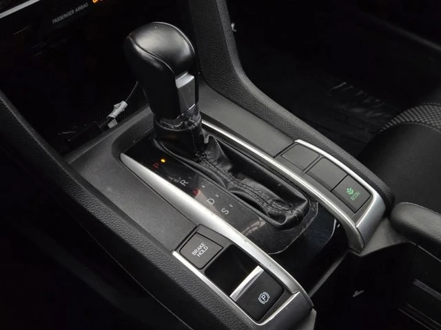 2021 Honda Civic 10th Gen - Image 16 of 21