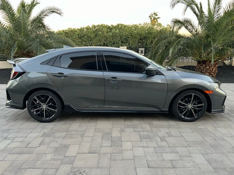 2021 Honda Civic 10th Gen - Image 5 of 18