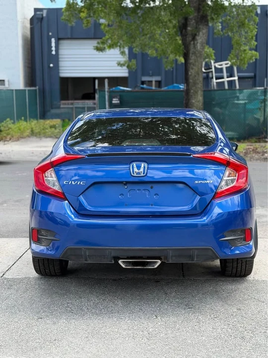 2021 Honda Civic 10th Gen - Image 5 of 9