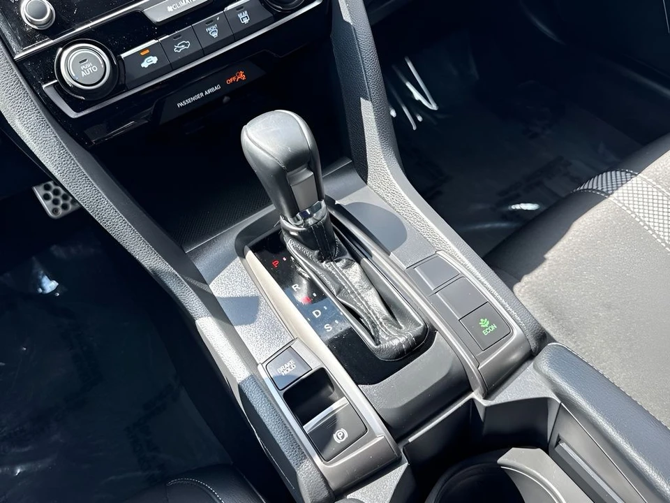 2021 Honda Civic 10th Gen - Image 15 of 31
