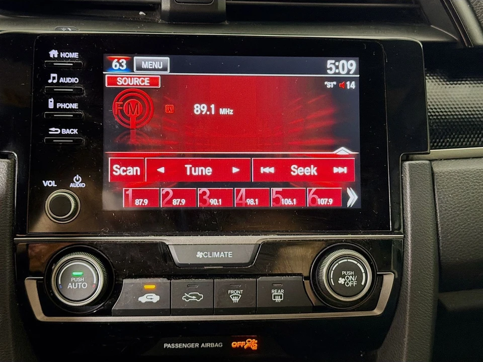2021 Honda Civic 10th Gen - Image 21 of 31