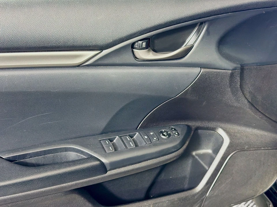 2021 Honda Civic 10th Gen - Image 20 of 31
