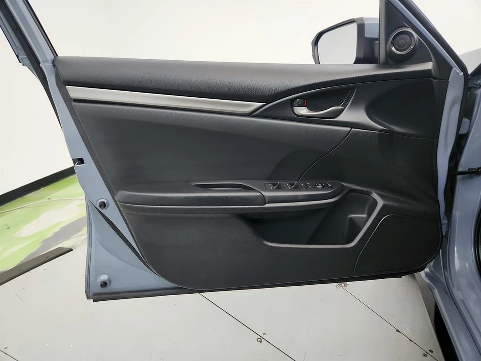 2021 Honda Civic 10th Gen - Image 20 of 31