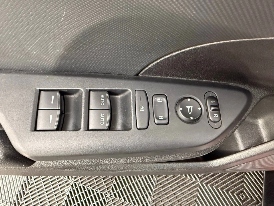 2021 Honda Civic 10th Gen - Image 11 of 21