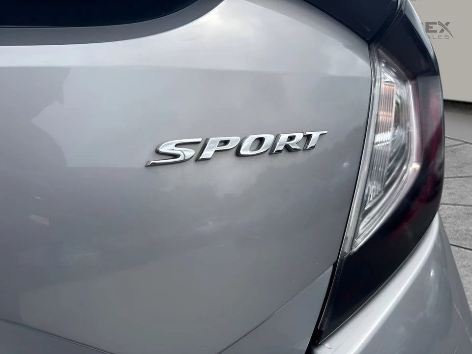 2021 Honda Civic 10th Gen - Image 18 of 23