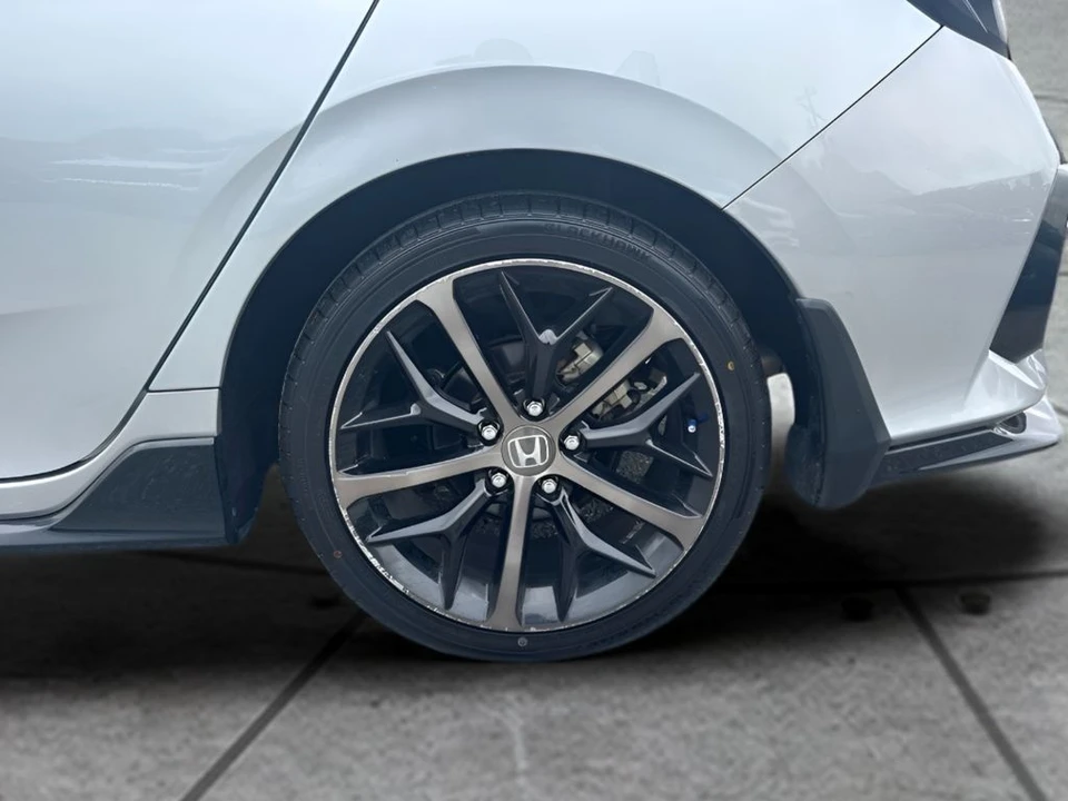 2021 Honda Civic 10th Gen - Image 19 of 23