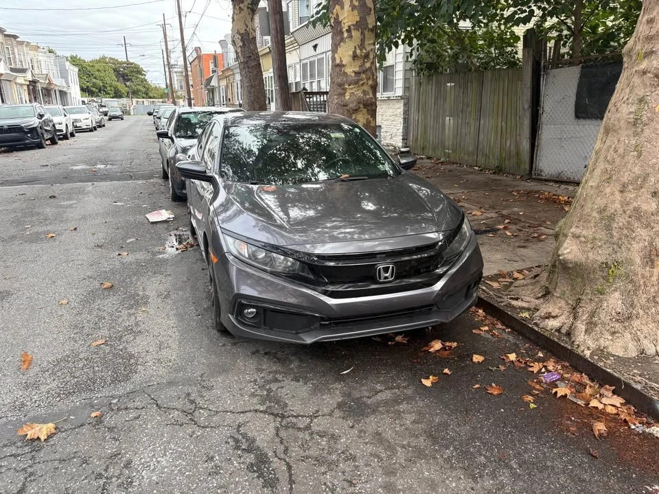 2021 Honda Civic 10th Gen - Image 2 of 4