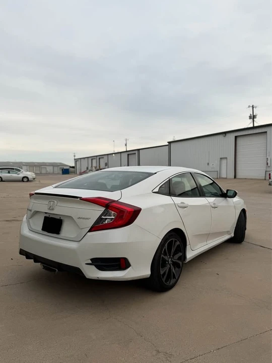 2021 Honda Civic 10th Gen - Image 3 of 9