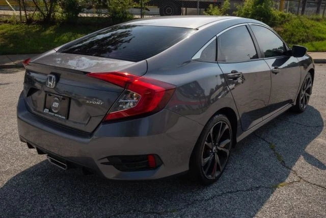 2021 Honda Civic 10th Gen - Image 8 of 16