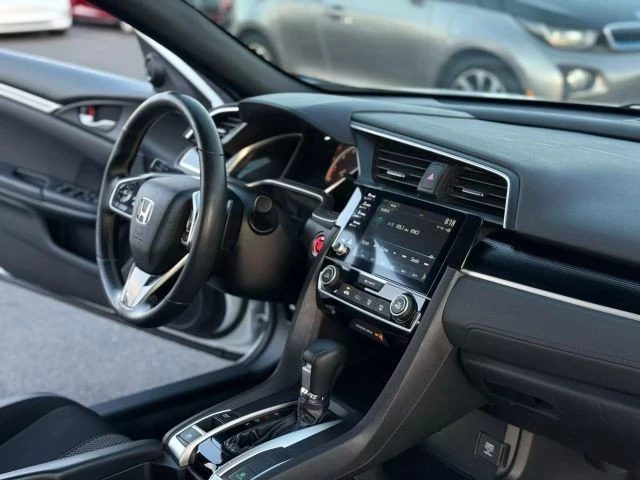 2021 Honda Civic 10th Gen - Image 14 of 21