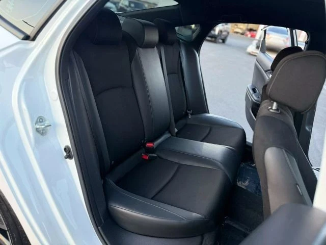 2021 Honda Civic 10th Gen - Image 12 of 21