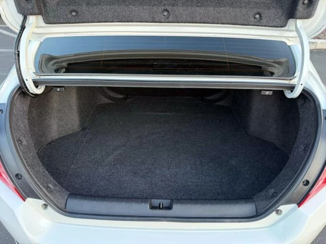 2021 Honda Civic 10th Gen - Image 10 of 21