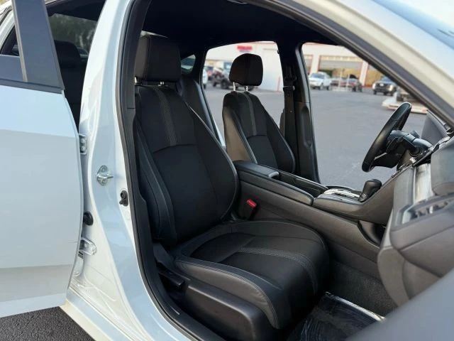 2021 Honda Civic 10th Gen - Image 11 of 12