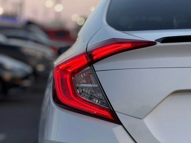 2021 Honda Civic 10th Gen - Image 9 of 12