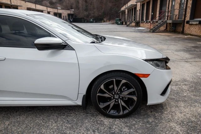 2021 Honda Civic 10th Gen - Image 12 of 21