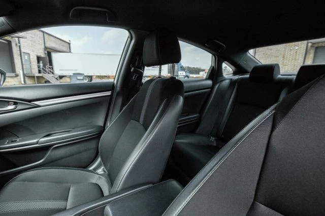 2021 Honda Civic 10th Gen - Image 19 of 21