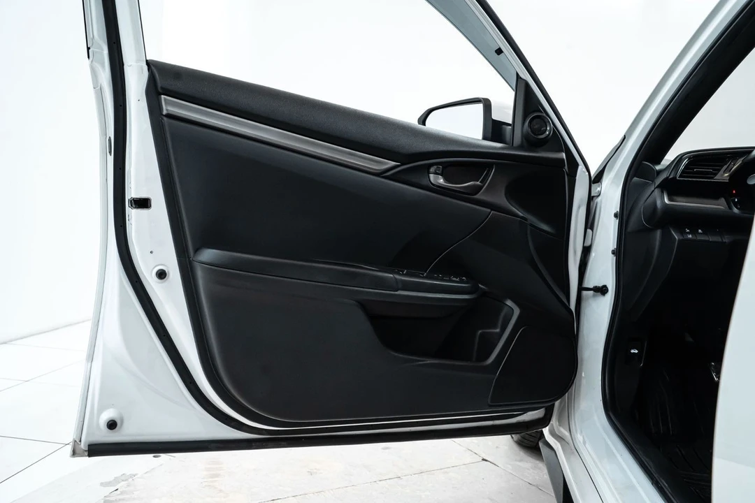 2021 Honda Civic 10th Gen - Image 18 of 31