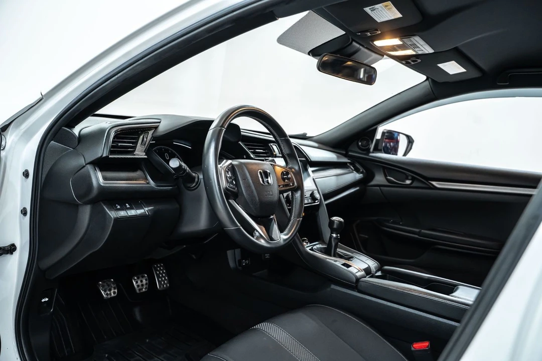 2021 Honda Civic 10th Gen - Image 19 of 31