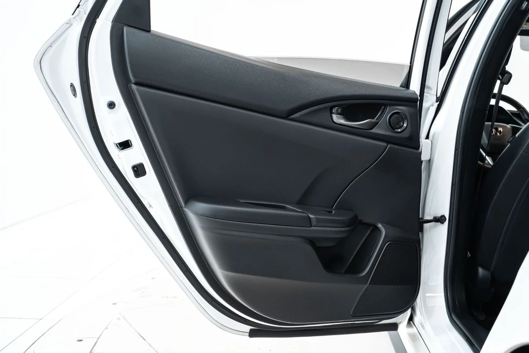 2021 Honda Civic 10th Gen - Image 21 of 31