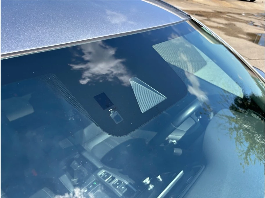 2021 Honda Insight 3rd Gen - Image 12 of 21