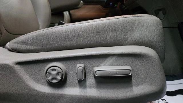 2021 Honda Odyssey - Image 16 of 21