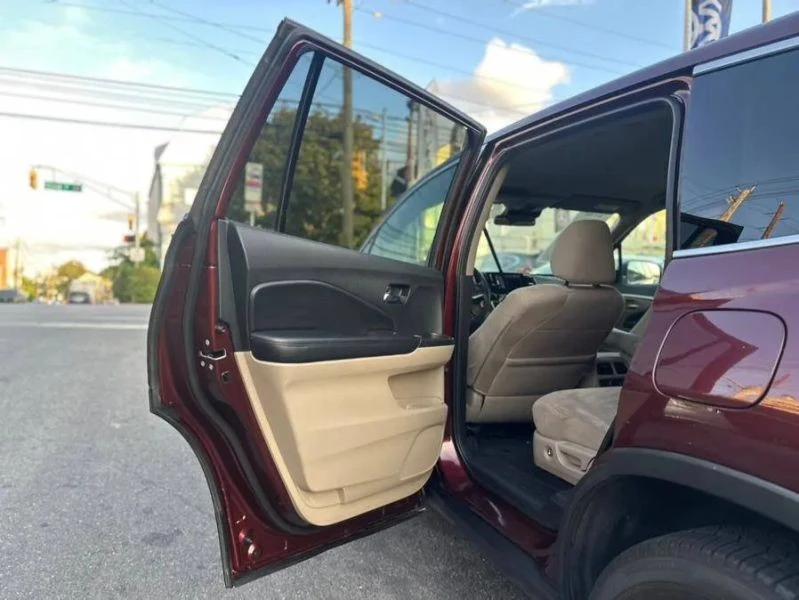 2021 Honda Pilot 3rd Gen - Image 10 of 12