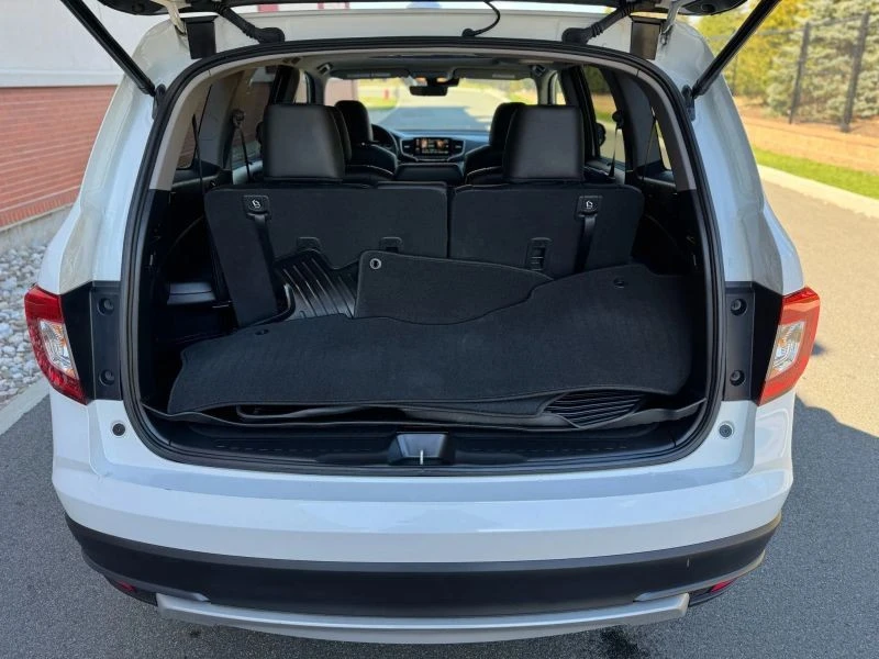 2021 Honda Pilot 3rd Gen - Image 10 of 12
