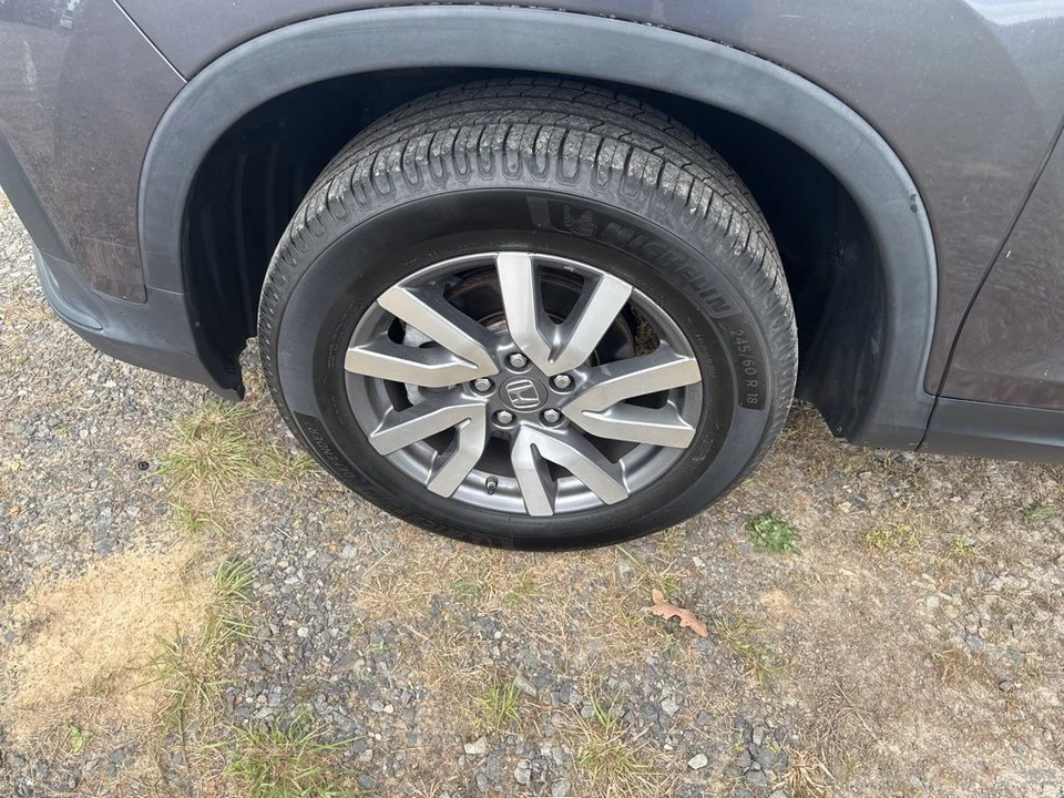 2021 Honda Pilot 3rd Gen - Image 9 of 21