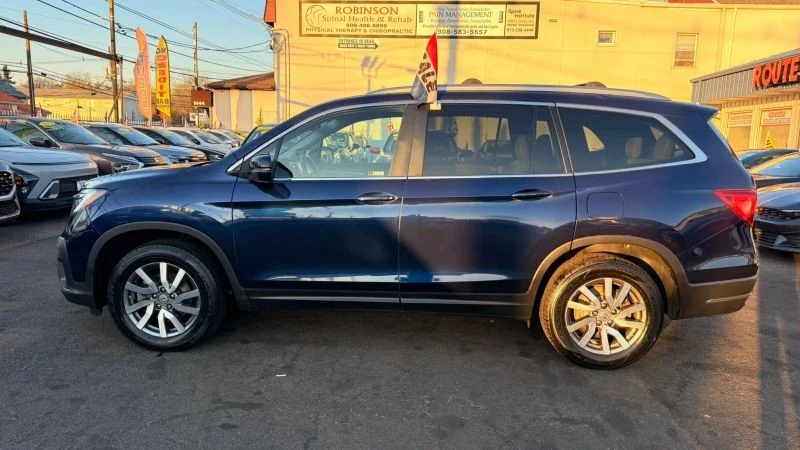 2021 Honda Pilot 3rd Gen - Image 10 of 12