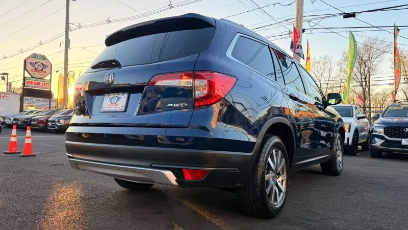 2021 Honda Pilot 3rd Gen - Image 9 of 12