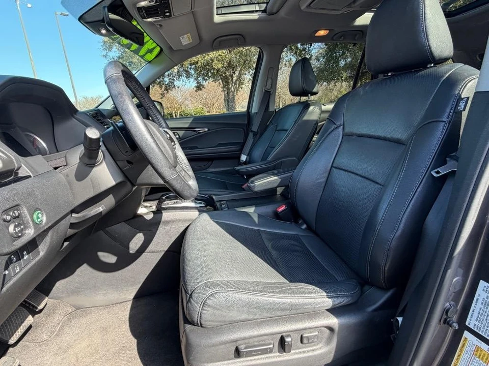 2021 Honda Pilot 3rd Gen - Image 10 of 21