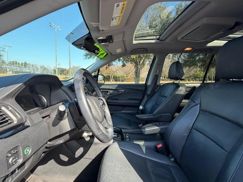 2021 Honda Pilot 3rd Gen - Image 12 of 21